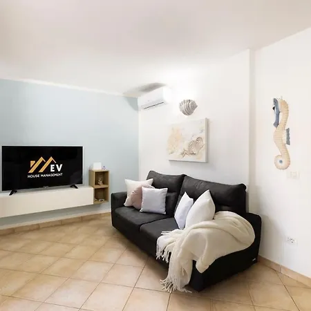 Murta Maria - Pool, Veranda & Parking Appartamento *