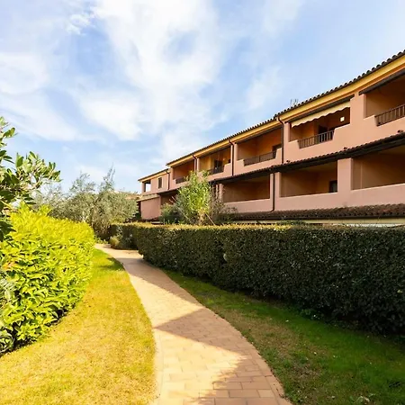Appartamento Murta Maria - Pool, Veranda & Parking Olbia